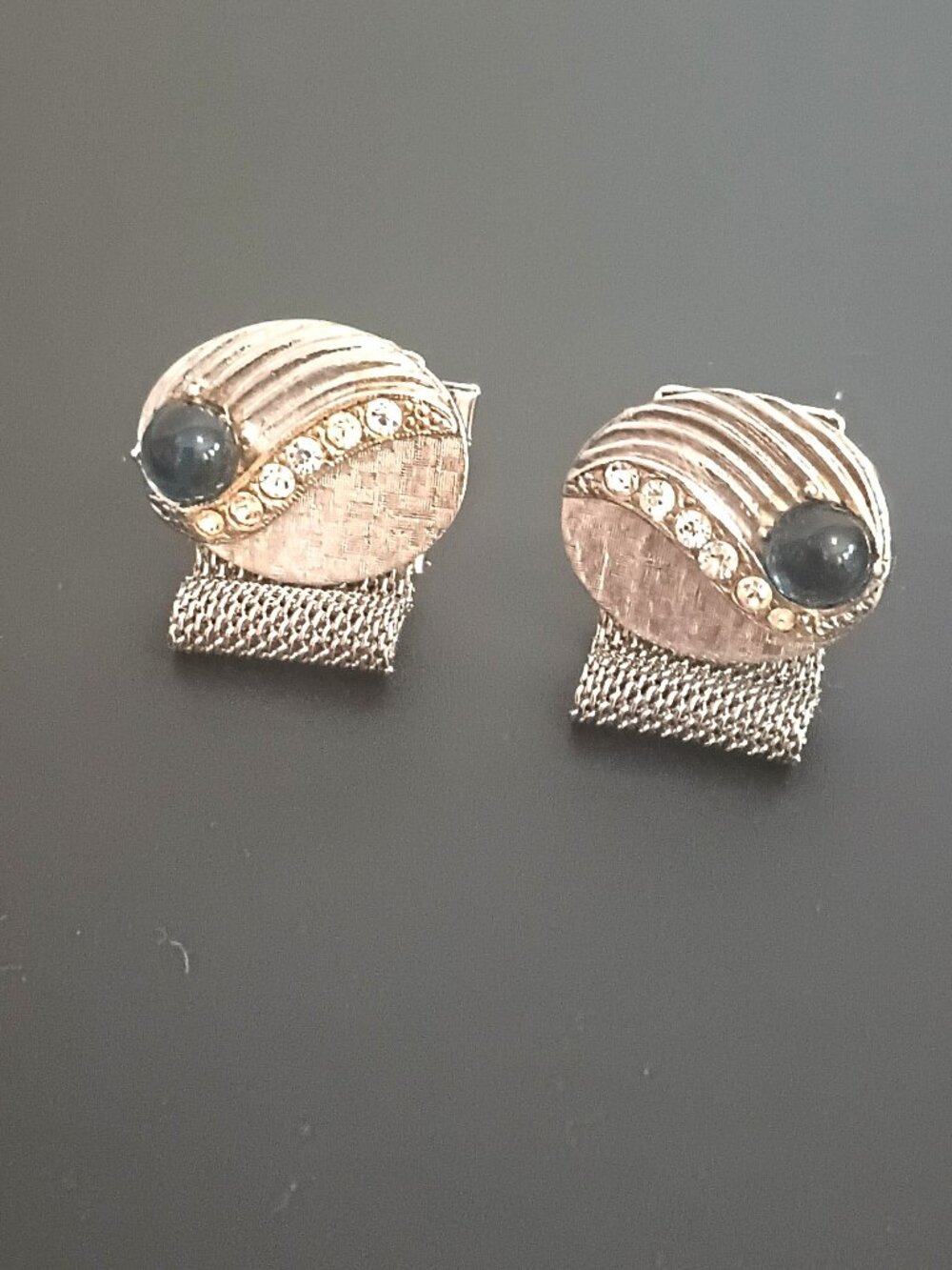 Vintage Oval Blue Stone Cufflinks Silver Tone Etched Mesh Wrap Around Jewelry